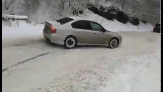 Subaru Legacy in snow