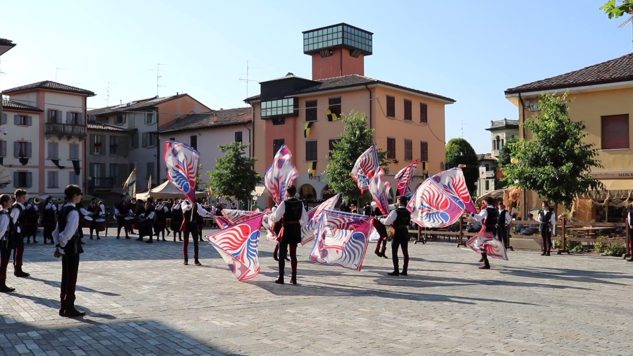 Piccola Squadra Sbandieratori Maestà della battaglia - Quattro Castella