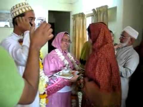 KHADIJA KHANJI GOES FOR HAJ MUBARAK