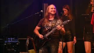 Download lagu Meat Loaf - Objects in the rear view mirror (cover)