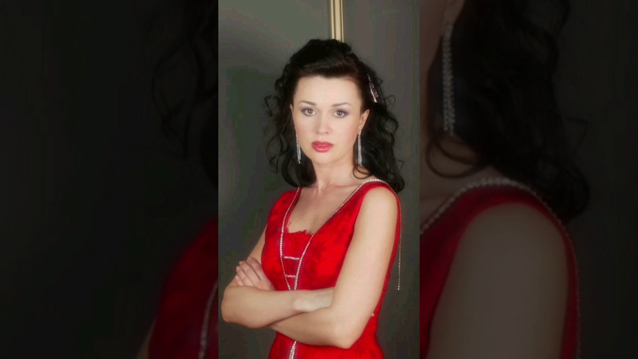 Очаровательная Анастасия Заворотнюк На Фотосессии – Моя Прекрасная Няня 2004