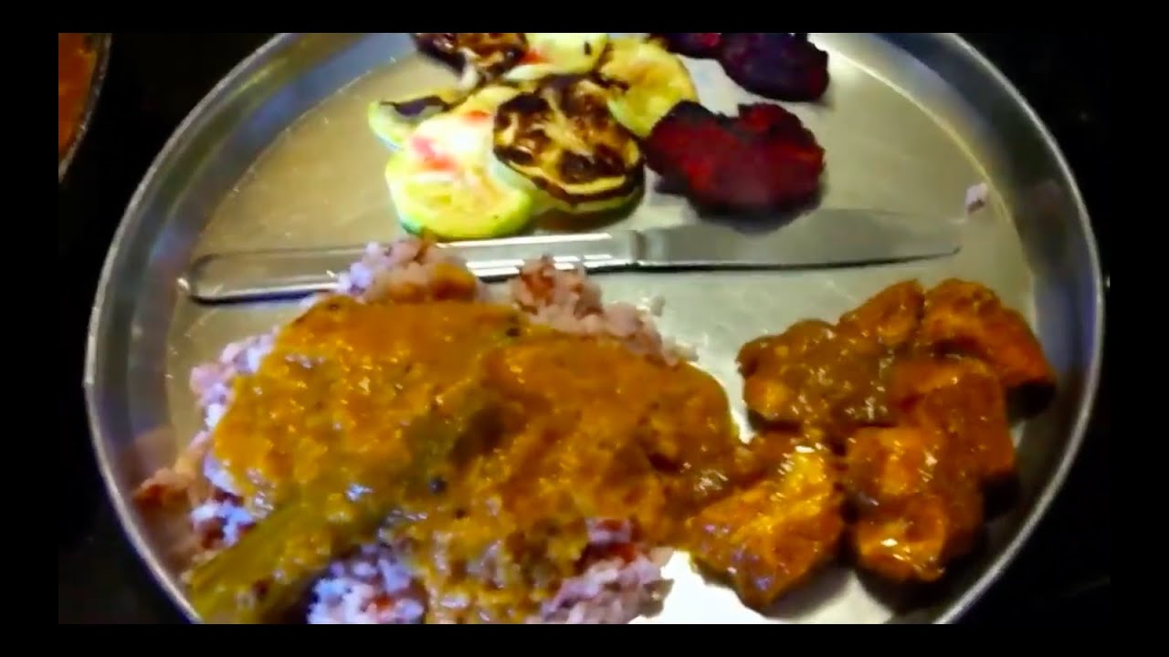 Chicken Vindaloo meal with Drumstick Sambar and Grilled vegetables