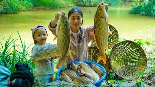Catching Fish with Bamboo Traps with My Child to Sell at the Market | Simple Country Life