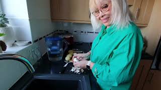 видео: 669. ГОТОВИМ ВКУСНЕЙШУЮ СЕЛЁДКУ ПОД ШУБОЙ И БОЛТАЕМ.  Ч.2 картинка: 669. ГОТОВИМ ВКУСНЕЙШУЮ СЕЛЁДКУ ПОД ШУБОЙ И БОЛТАЕМ.  Ч.2