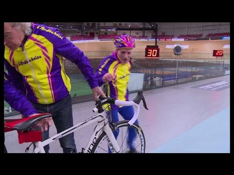 Vidéo: Robert Marchand, 105 ans, reconnu comme le plus vieux cycliste de compétition au monde