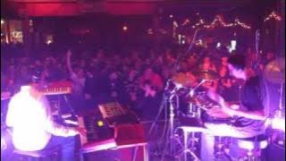 The Manhattan Project - 'Knight Rider' (live remix)