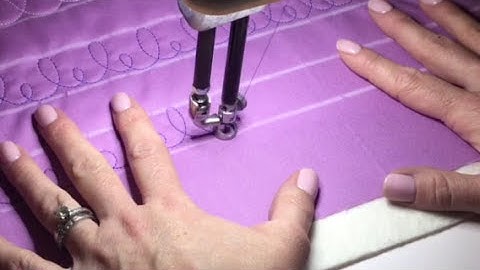 Cursive Ls and Es (on a sit down machine)- Free Motion Quilting Tutorial