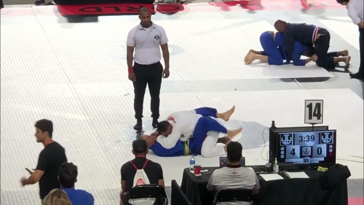 Jiu Jitsu finals . Submission . x choke from closed guard. YouTube