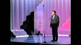 Tommy Körberg - Anthem (Laurence Olivier awards 1987)