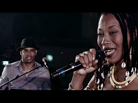 Fatoumata Diawara & Roberto Fonseca - Sowa