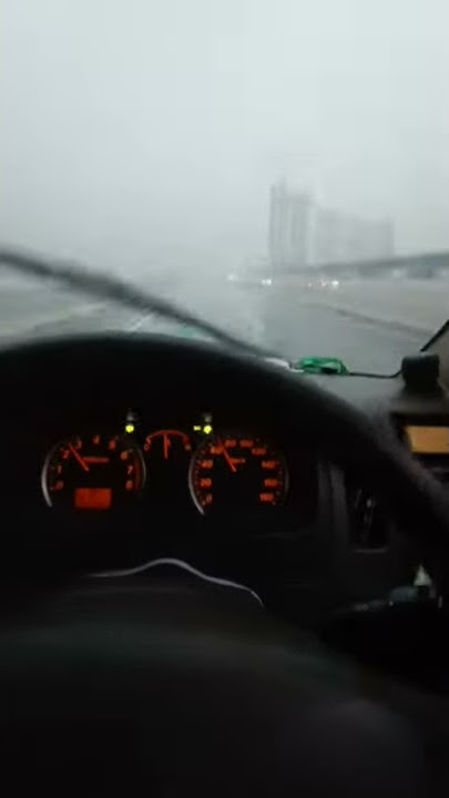 STORY WA 30 DETIK BAWA MOBIL HUJAN LEBAT !!!