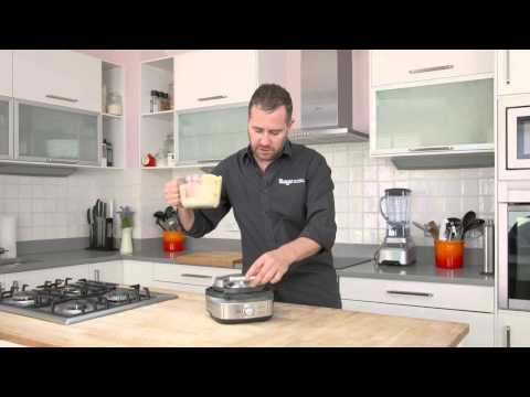 Sage the No Mess Waffle demonstration