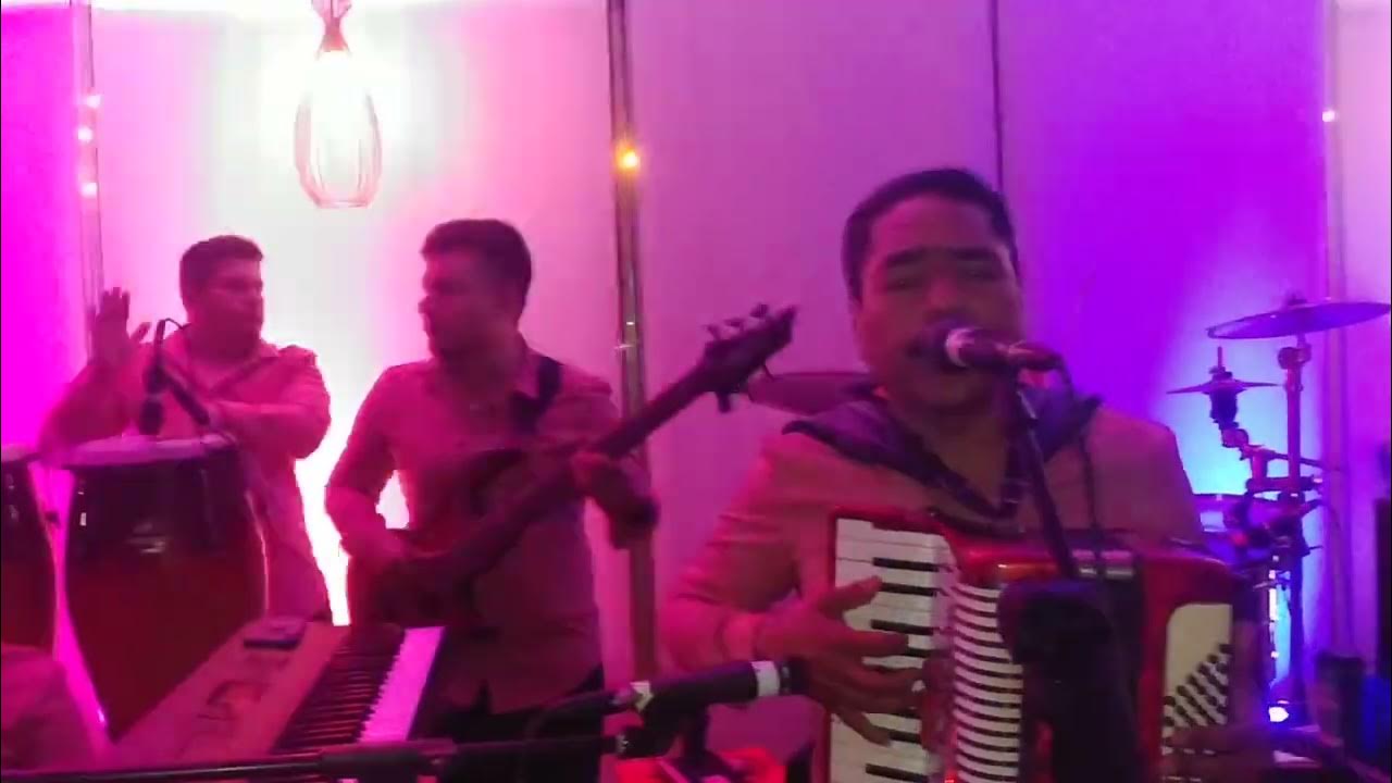 Los Vallenatos De La Cumbia Muchacha Encantadoraandla Musiqueraen