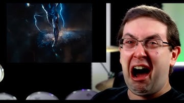 Guy crying while watching Flash Scene in Zack Snyder