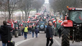 [LIVE] Strajk rolników: Blokada drogi w Marianowie