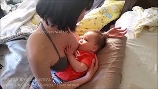 ASIAN MAMA BREASTFEEDING GROWING CHUBBY BABY WILLY DAY222 母乳