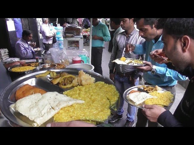 Very Cheap Food ( Khichuri,Papad,Chop Snack,Potato Chokha) | Office Time Lunch | Kolkata Street Food | Indian Food Loves You