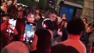 At Where He Is A Guest Of Vani̇ty Fai̇r Stori̇es.