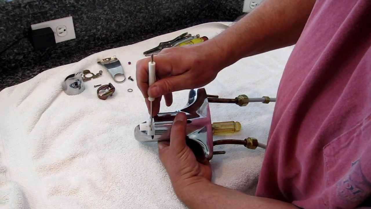 MOEN Faucet 4600 cartridge removal - YouTube