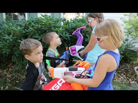 Nerf War : Boys vs Girls Series