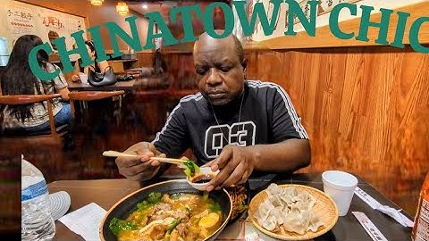 Looking for Food in Chinatown Chicago 