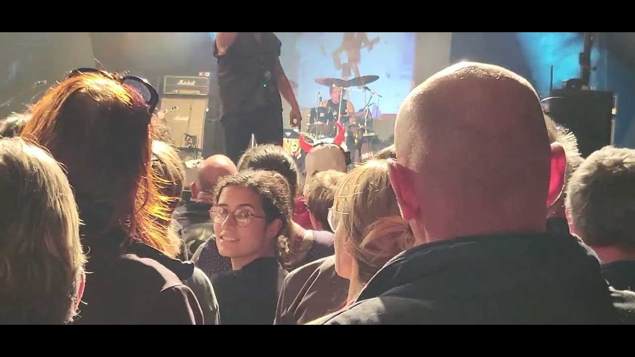 AC/DC partie 8 avec 2 titres - YouTube