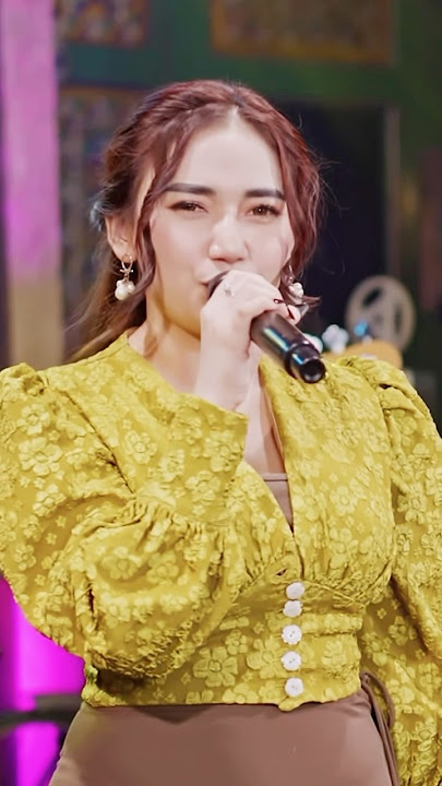 Nganggur taun taunan #ojonjalukpegat #daraayu #slametpengamen #dangdut #dangdutkoplo #shortsvideo