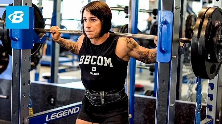 How the Strongest Female Powerlifter in History Tr...
