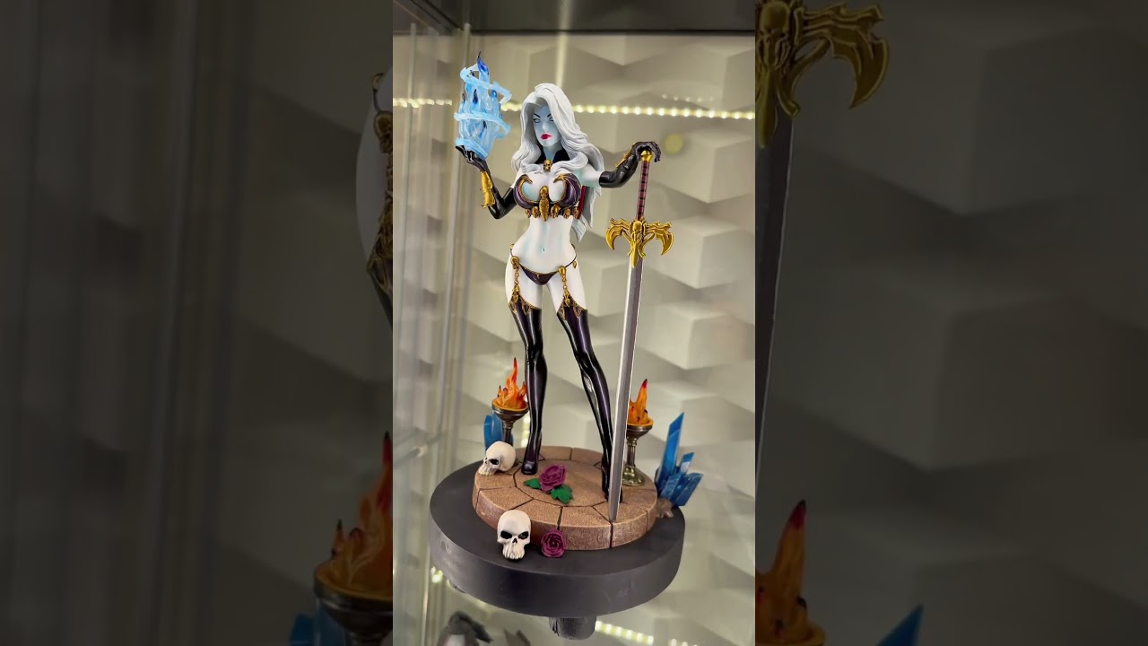 Lady Death - Diamond Select Toys