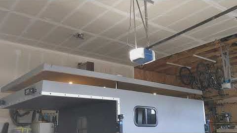 Roof lift DIY Truck Camper