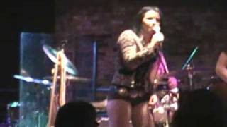 AMANDA OVERMYER, Queen of My Double Wide Trailer, Sammy Kershaw, Peoples Court, Nov 13, 2009