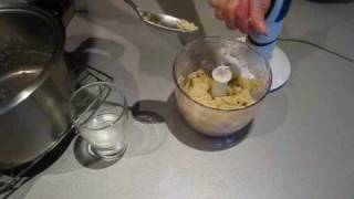 Как сделать марципан.(Рецепт марципана. Больше рецептов на http://baker-flavors.blogspot.com., 2009-10-17T16:15:27.000Z)
