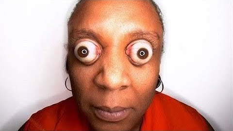 Please report this exploiter. Exploiter0136 is his name on Roblox.