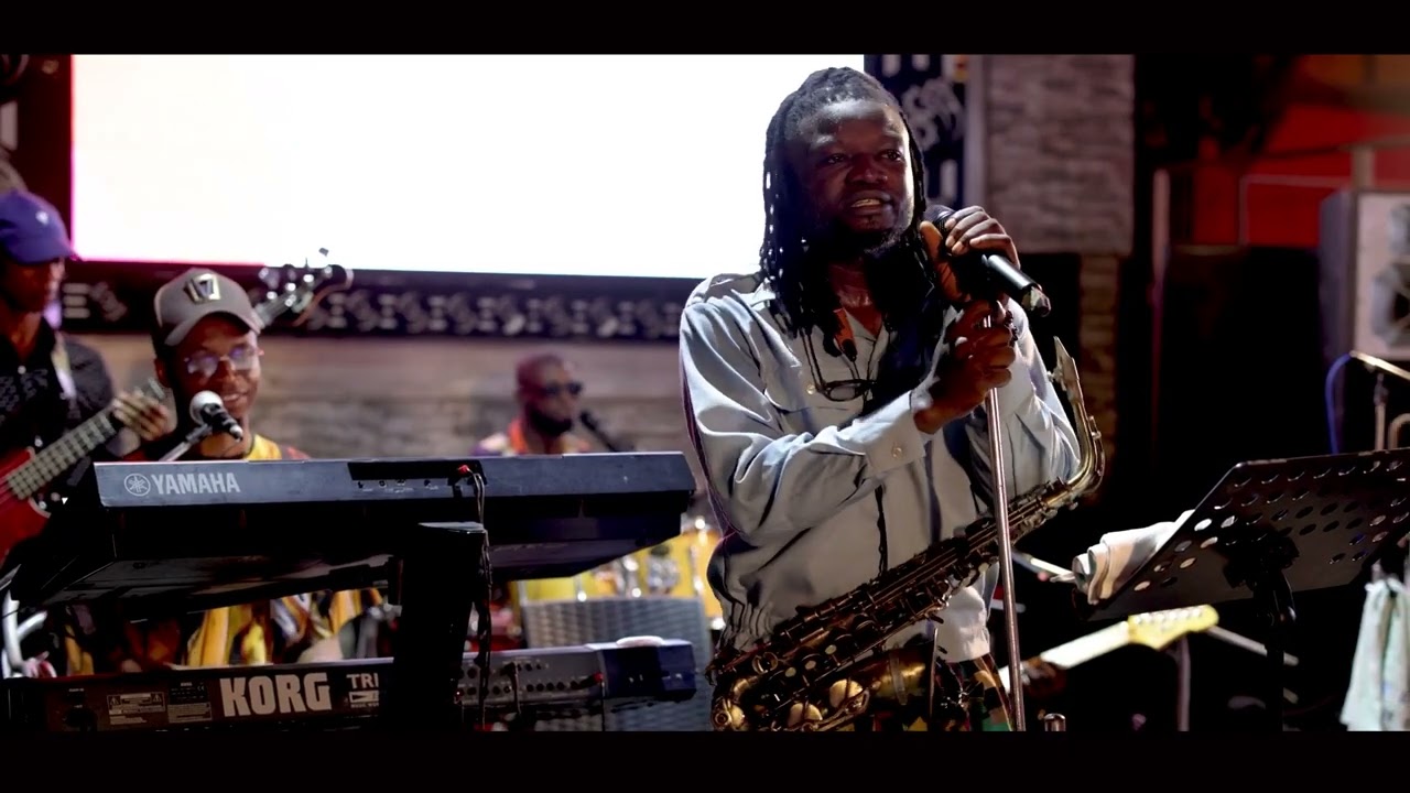 Sammy Prince and The Novar Band Live. Your Smile, My Happiness 