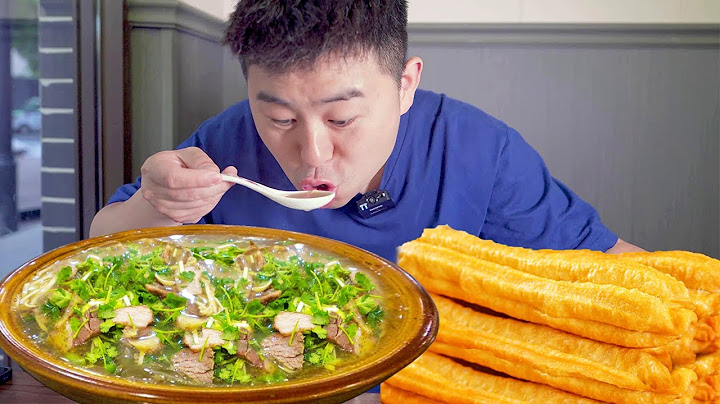 【超小厨】山东临沂凌晨4点排队吃早餐，20年老店每天卖上千碗，50块的糁配油条，回头客照样爆满！ - 天天要闻