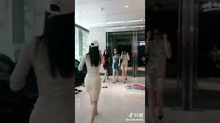 Gái Xinh - Mông To Ghê.