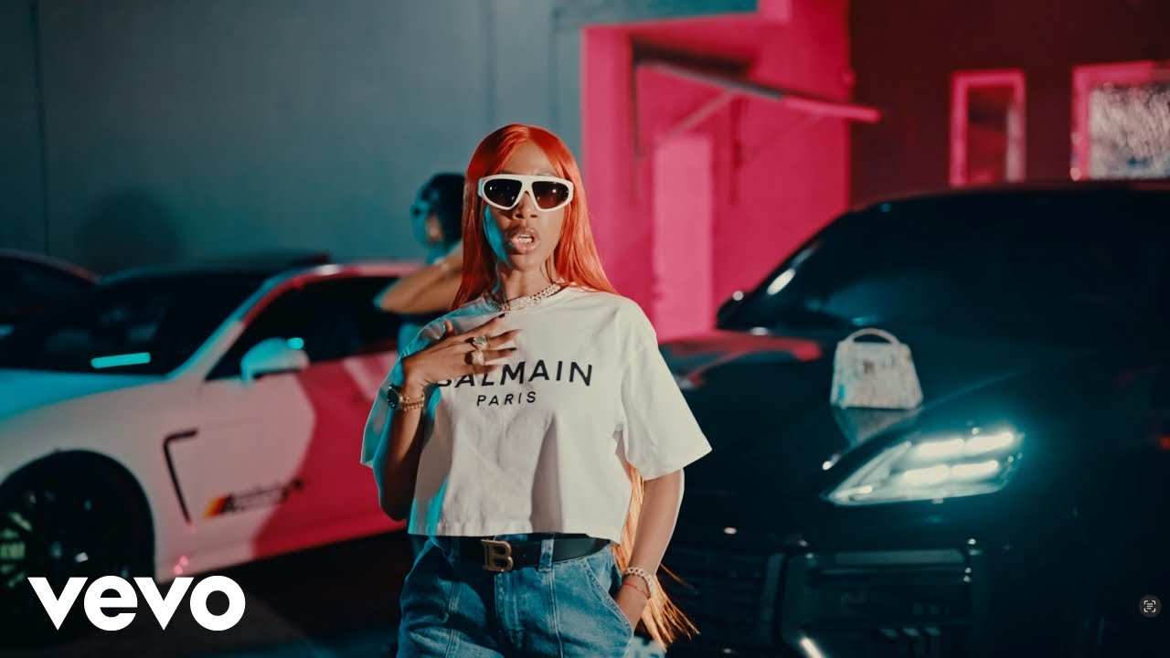 Vanessa Bling, Weekday - Talk Up (Official Music Video)