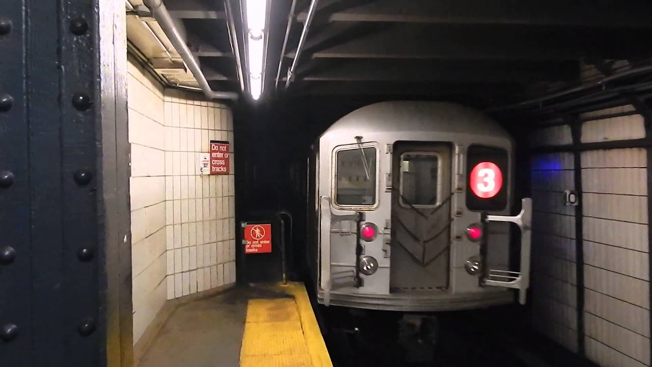 Manhattanbound R62 (3) train leaving Borough Hall (IRT Broadway7th