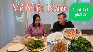 Andi học tiếng Việt trước khi về Việt Nam, muốn ăn bánh tráng cuốn cá chẽm chấm mắm. Cuộc sống ở Đức