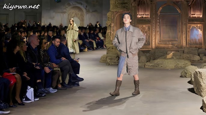 Livestream: The Louis Vuitton 2023 Fall Winter Men's Show in Milan