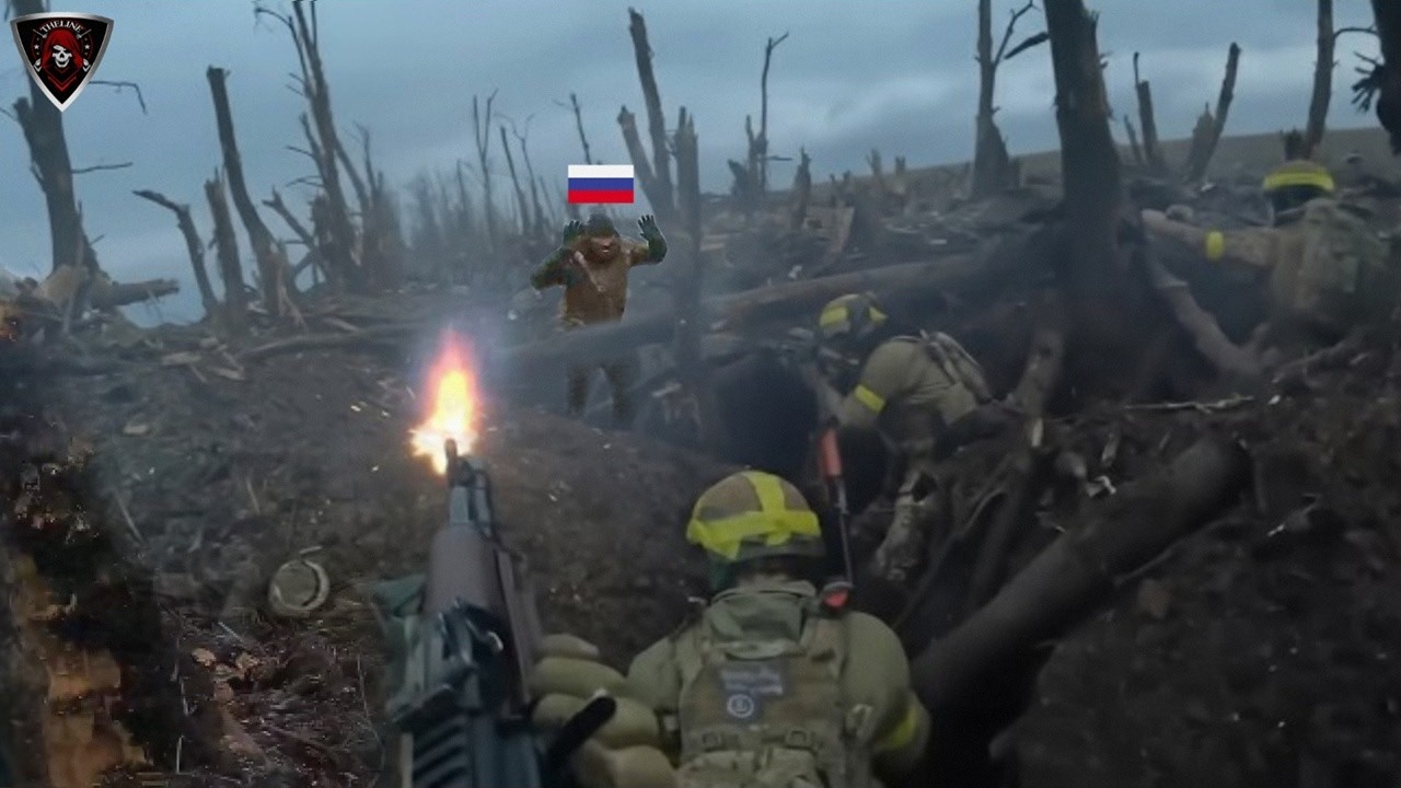 🔥Counterattack Madness - Ukrainian Azov Forces Storm Russians In Close Combat