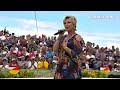 Capture de la vidéo Claudia Jung - Tür An Tür (Zdf-Fernsehgarten 10.07.2022)