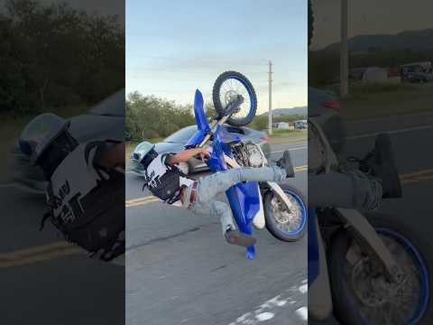 I fell down on my brand new 2024 yz450 🤦🏻♂️😢🤕 #yamaha #yz450 #fail #fall #crash #wheelie #mx