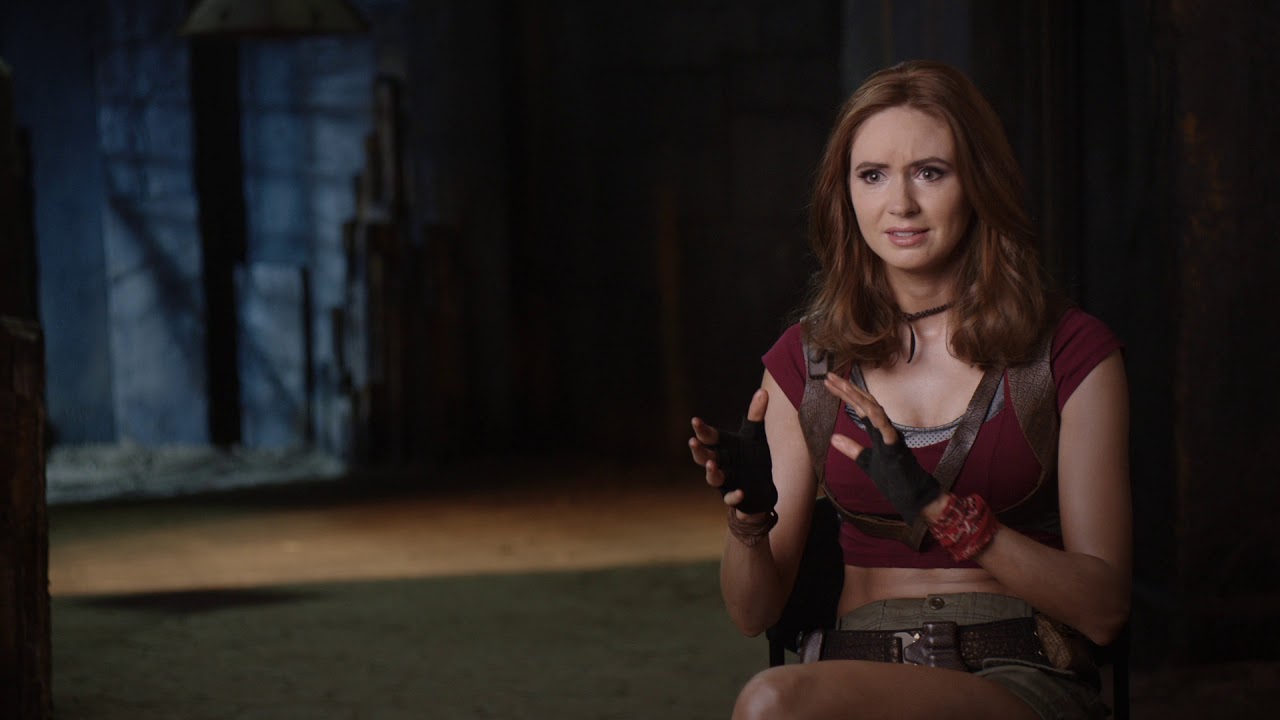 Karen Gillan Talks Jumanji 2 Role Youtube