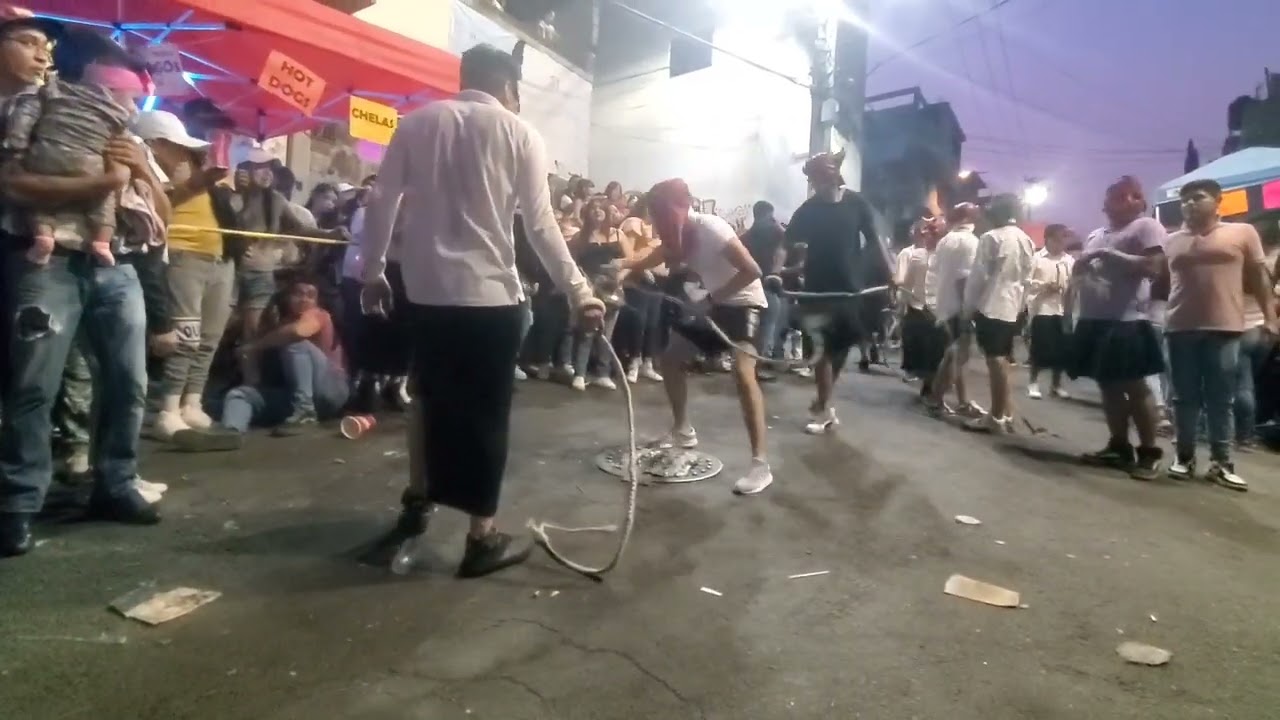 Quema de Judas in Pedregal de Santo Domingo of Coyoacán in Mexico City: Video 8