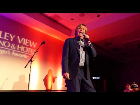 Video: Peter Noone Net Worth: Wiki, Sposato, Famiglia, Matrimonio, Stipendio, Fratelli