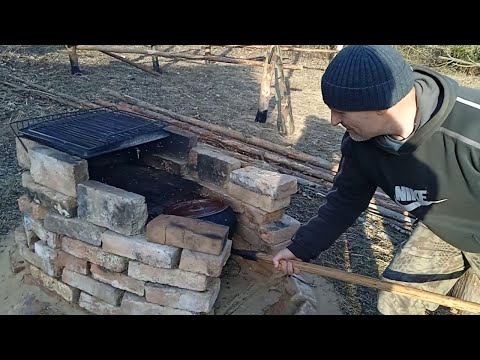 Делаю ПЕЧКУ- 'ПАРОВОЗНИЦУ' и беседку на хуторе. Хуторские будни.