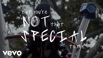 Maggie Lindemann - you're not special (lyric video)
