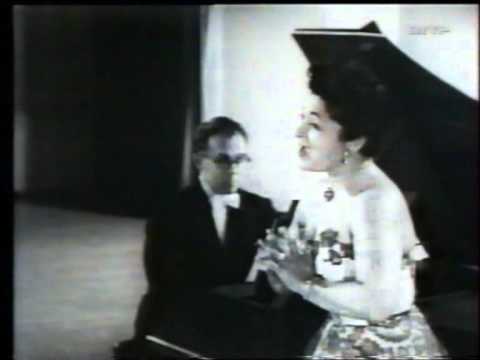 Jennie Tourel (mezzo) sings Pergolesi, late 1950's footage.