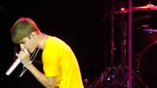 Justin Bieber Singing Favorite Girl \u0026 Cry Me a River @ Selena Gomez Concert 7/24/11